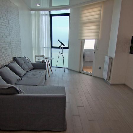 Апартаменты - Первая Линия! Batumi Bagian luar foto